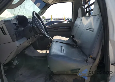 2007 Ford F250 Super Duty z USA, uszkodzony, nr VIN 1FDSF20P77EB22346